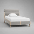 Letto singolo imbottito in tessuto grigio chiaro e legno naturale, 105 x 215 x 120 cm, per materasso 90 x 200 cm